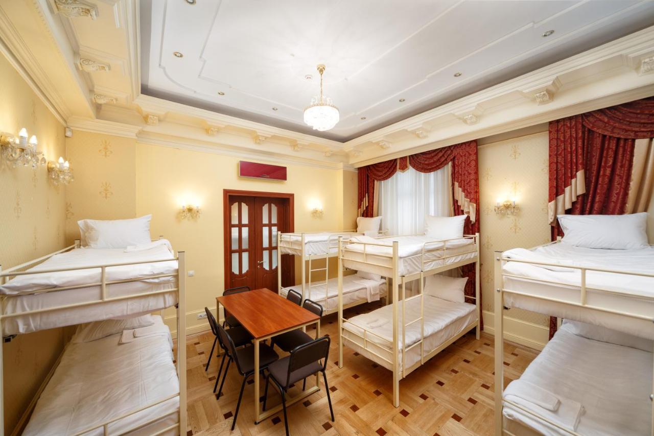 Hostel Suputnyk Λβιβ Εξωτερικό φωτογραφία