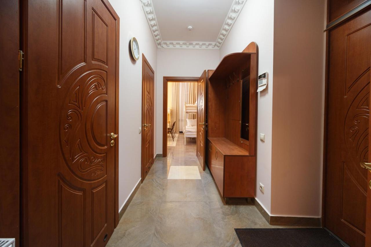 Hostel Suputnyk Λβιβ Εξωτερικό φωτογραφία