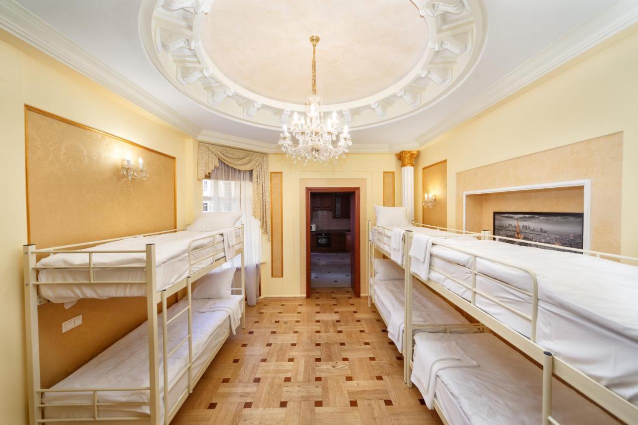 Hostel Suputnyk Λβιβ Εξωτερικό φωτογραφία